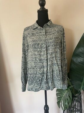 Vintage Jones New York Green Patterned Button-Up Shirt